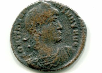 Moneda con la efigie del emperador Constancio II, acuñada en Antioquía entre los años 347 y 348 d. C.